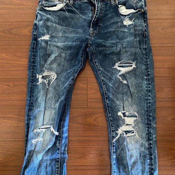 Distressed American Eagle Jeans - Picture 2 of 6